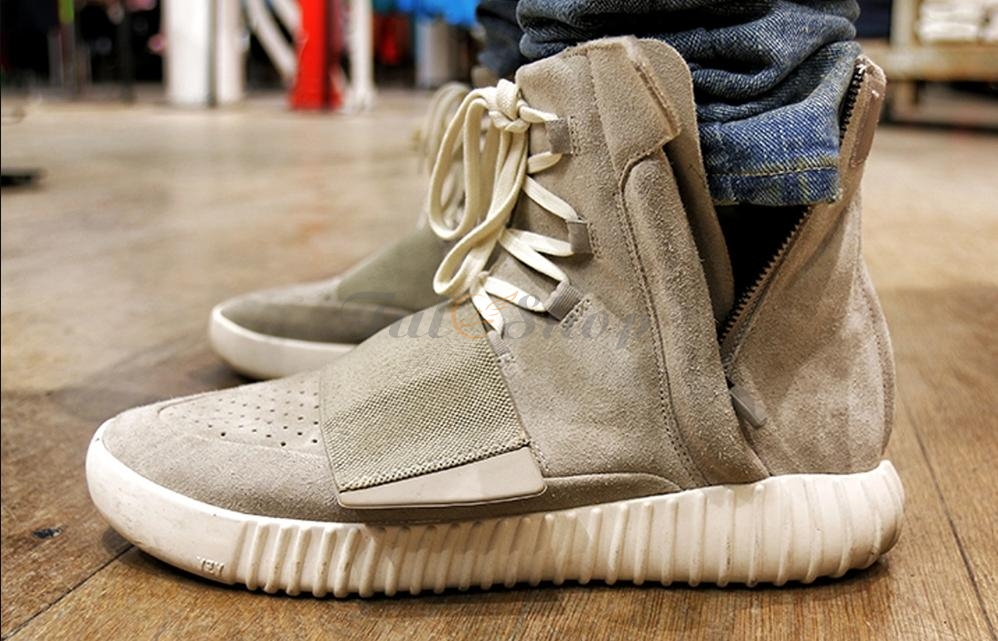 Adidas Yeezy 750 - Sự phá cách độc lạ trong thiết kế