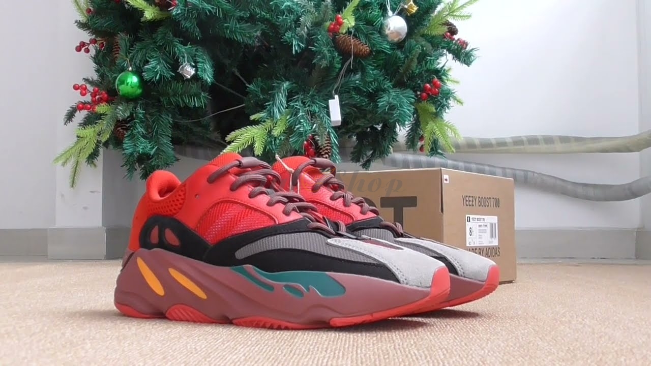 Adidas tạo bất ngờ với Yeezy Boost 700 HI-RES RED