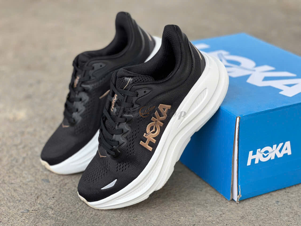 Hoka Bondi 9 Black Gold