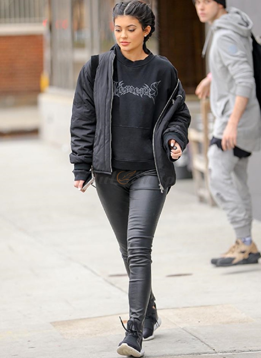 Mách bạn cách mix đồ chuẩn cá tính với Yeezy 750 mới nhất