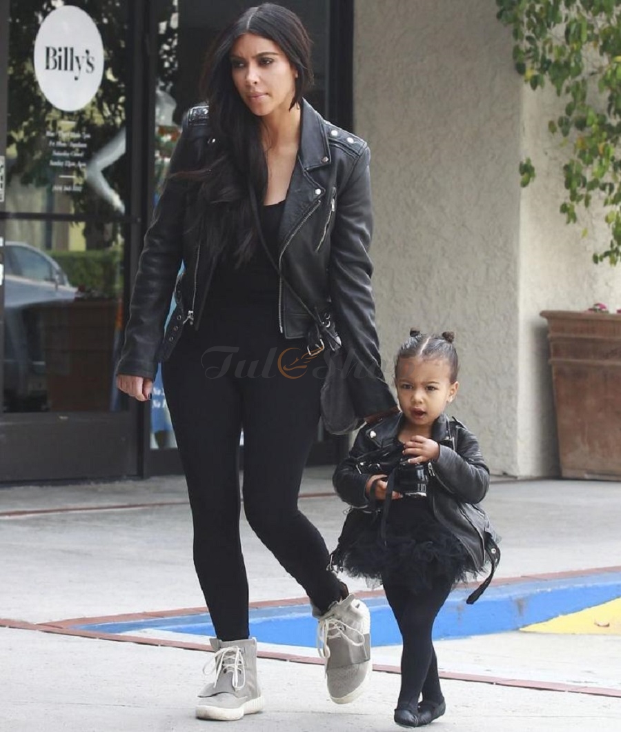 Mách bạn cách mix đồ chuẩn cá tính với Yeezy 750 mới nhất