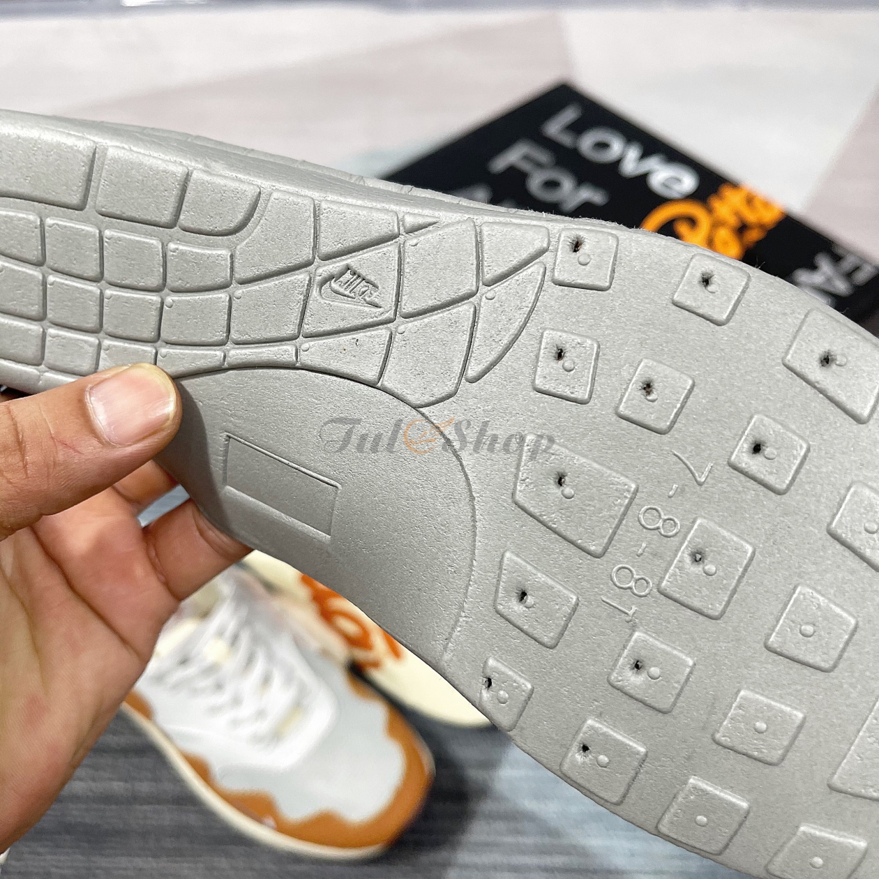 Nike Air Max 1 Collaboration x Patta Orange