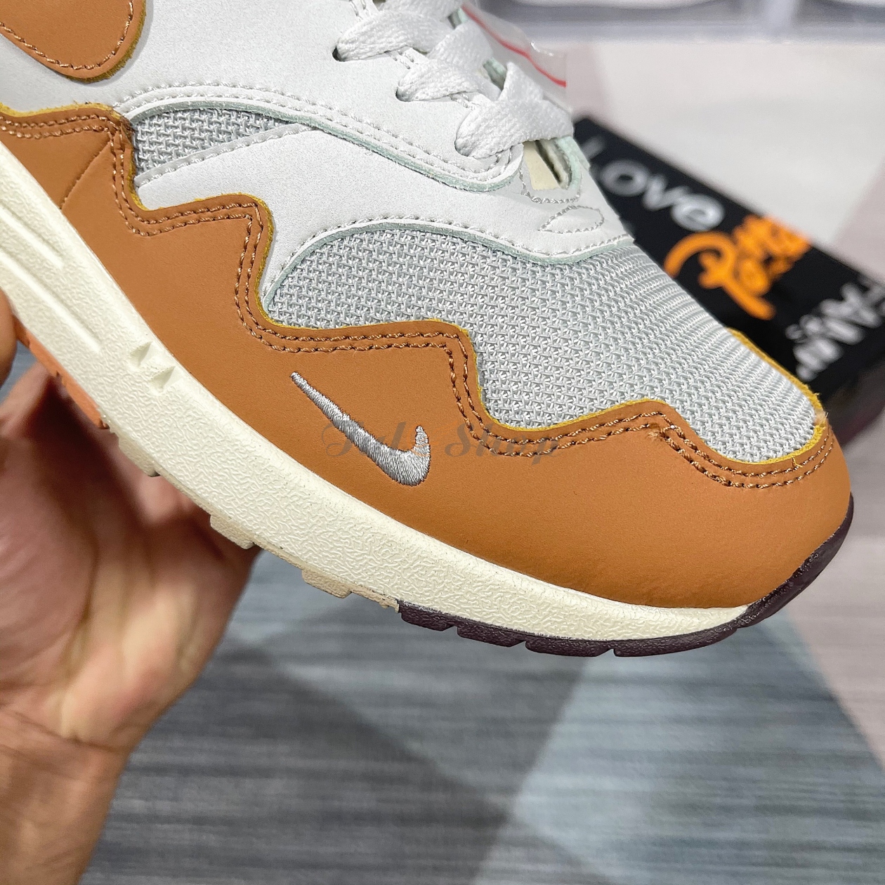 Nike Air Max 1 Collaboration x Patta Orange