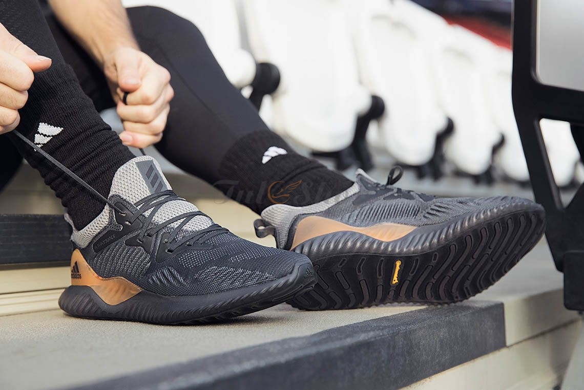 Top 5 dòng giày Adidas được ưa chuộng nhất năm 2019