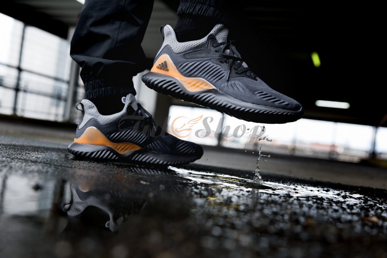 Top 5 dòng giày Adidas được ưa chuộng nhất năm 2019