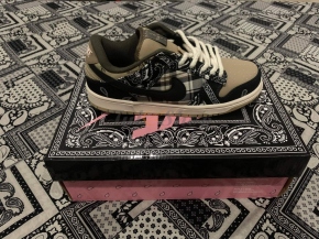 Nike SB Dunk Low 'Travis Scott'