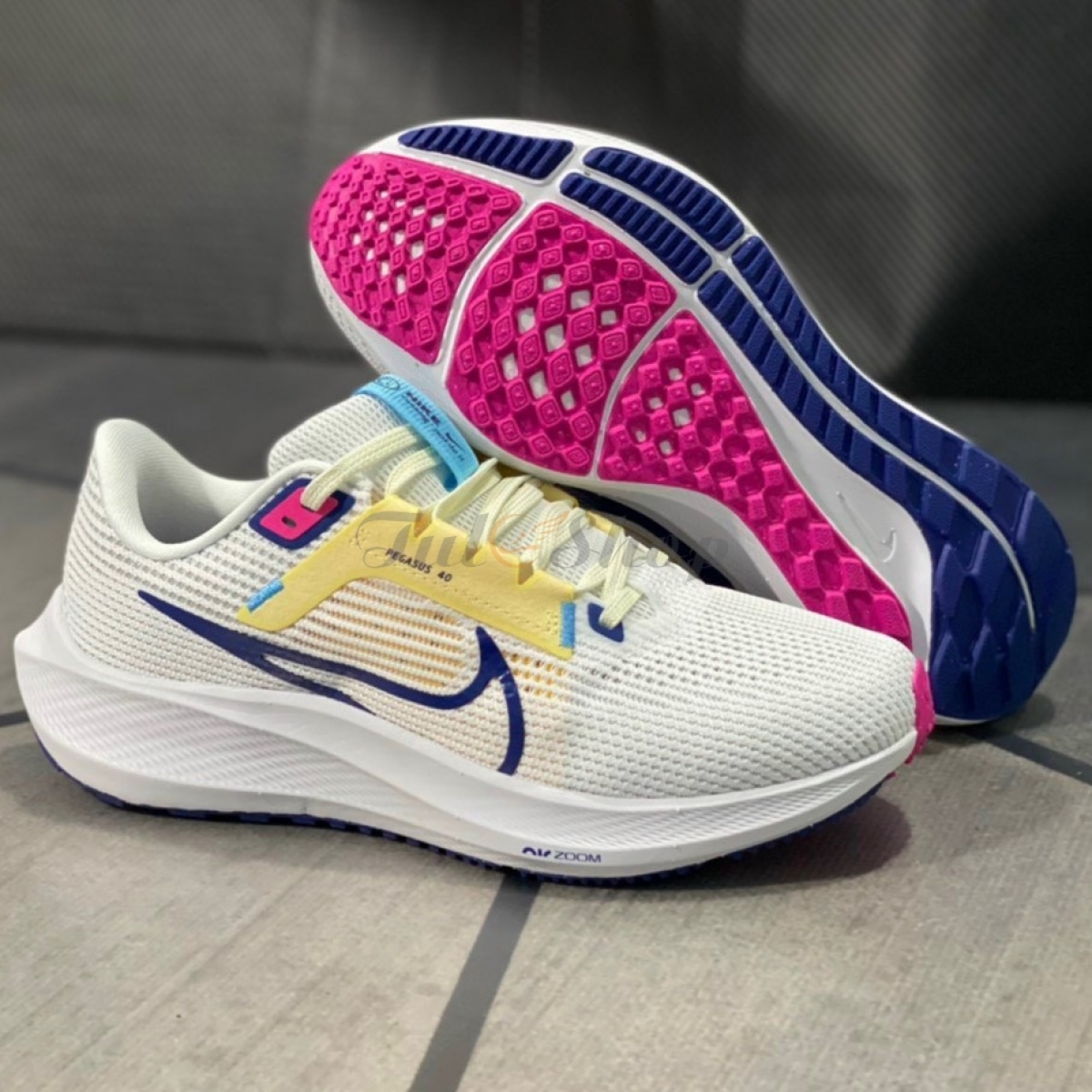 Air Zoom Pegasus 40 White/Deep Royal Blue-Photon Dust