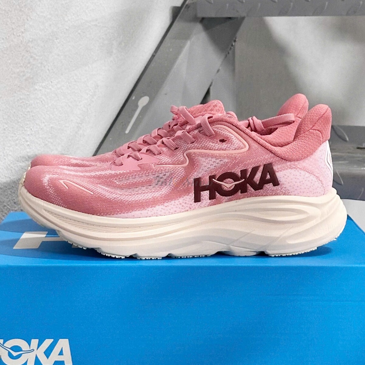 Hoka Clifton 10 Blush/ Rose Latte