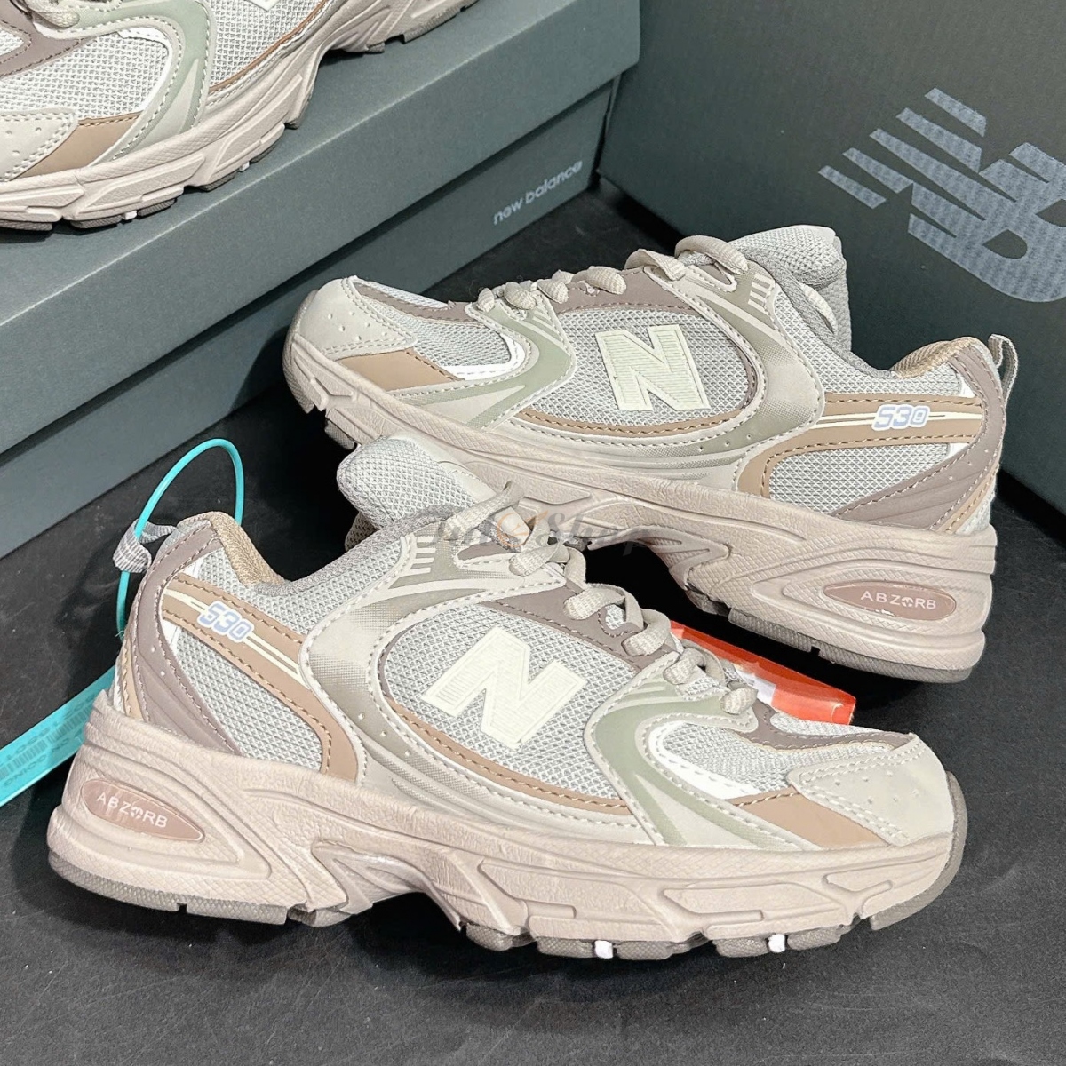 New Balance 530 Cream Beige