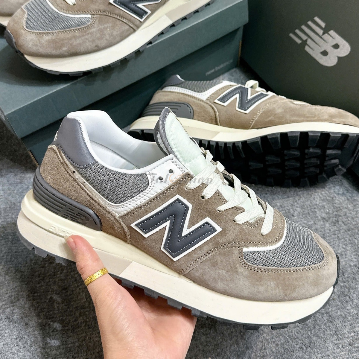 New Balance 574 V2 Brown Navy Suede