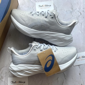 Asics Novablast 4 All White