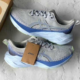 Asics Novablast 4 Light Sapphire