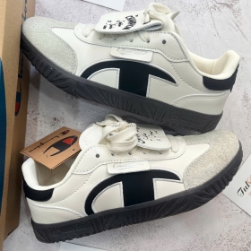 Champion Essentials Cream/Black