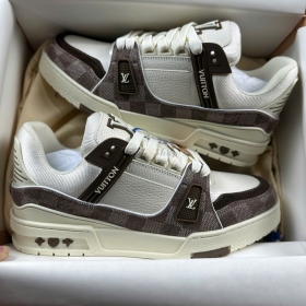 LV54 Trainer White Pattern Brown