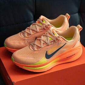 Nike Air Zoom Vomero 18 Orange