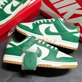 Nike Dunk Low Malachite University Gold
