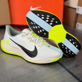 Nike Pegasus Plus Sail Black