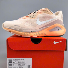 Nike Structure 26 Orange