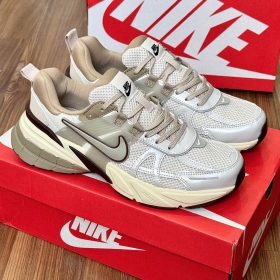 Nike V2K Runtekk Cream